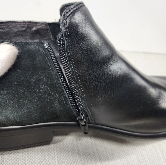 Naot Helm Size 8 Black Ankle Boot Leather Suede Side Zip Bootie Comfort EU 39 - Picture 15 of 15
